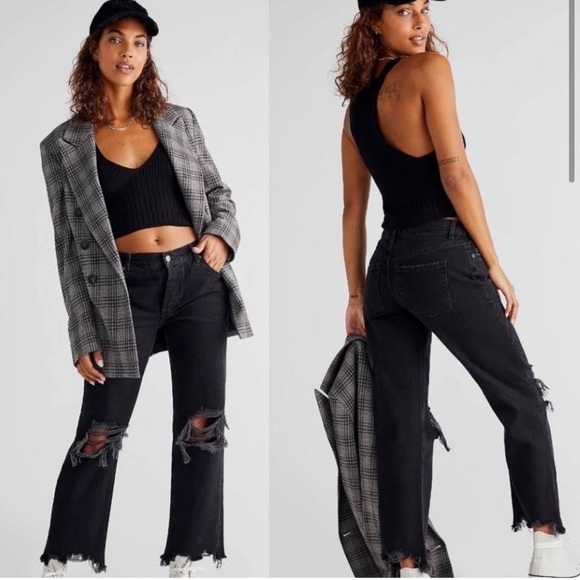 FREE PEOPLE NWT Maggie Mid‎ Rise Strait Washed Black Distressed Jeans Size 24 - Picture 1 of 12